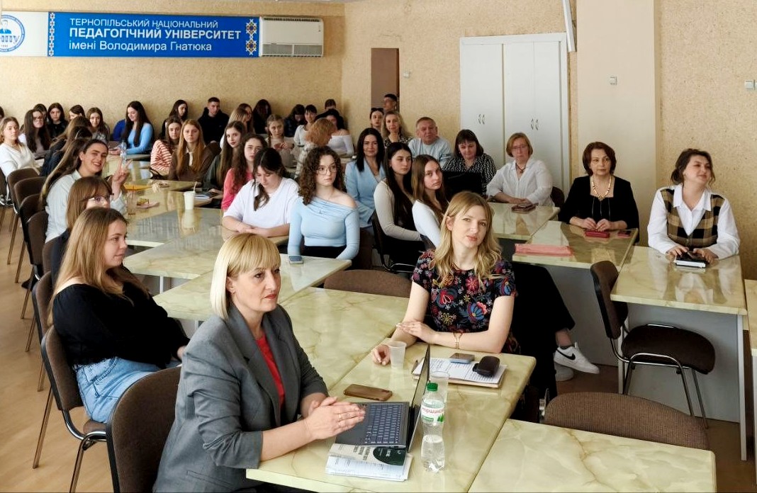 Учасники Другої всеукраїнської науково-практичної конференції молодих вчених